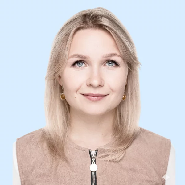 Холманских
										Анастасия Евгеньевна
